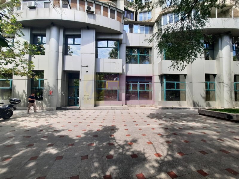 Vanzare spatiu comercial in zona bd Unirii stradal