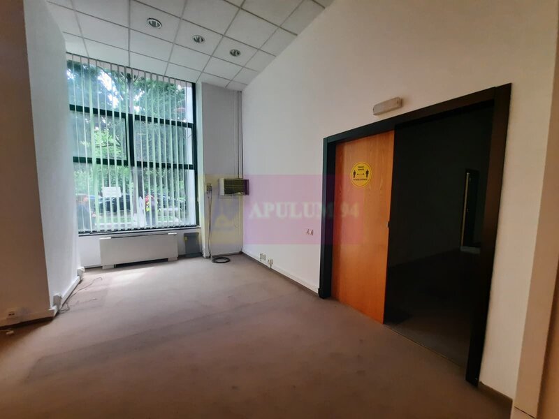 Vanzare spatiu comercial in zona bd Unirii stradal