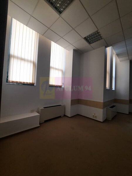 Vanzare spatiu comercial in zona bd Unirii stradal